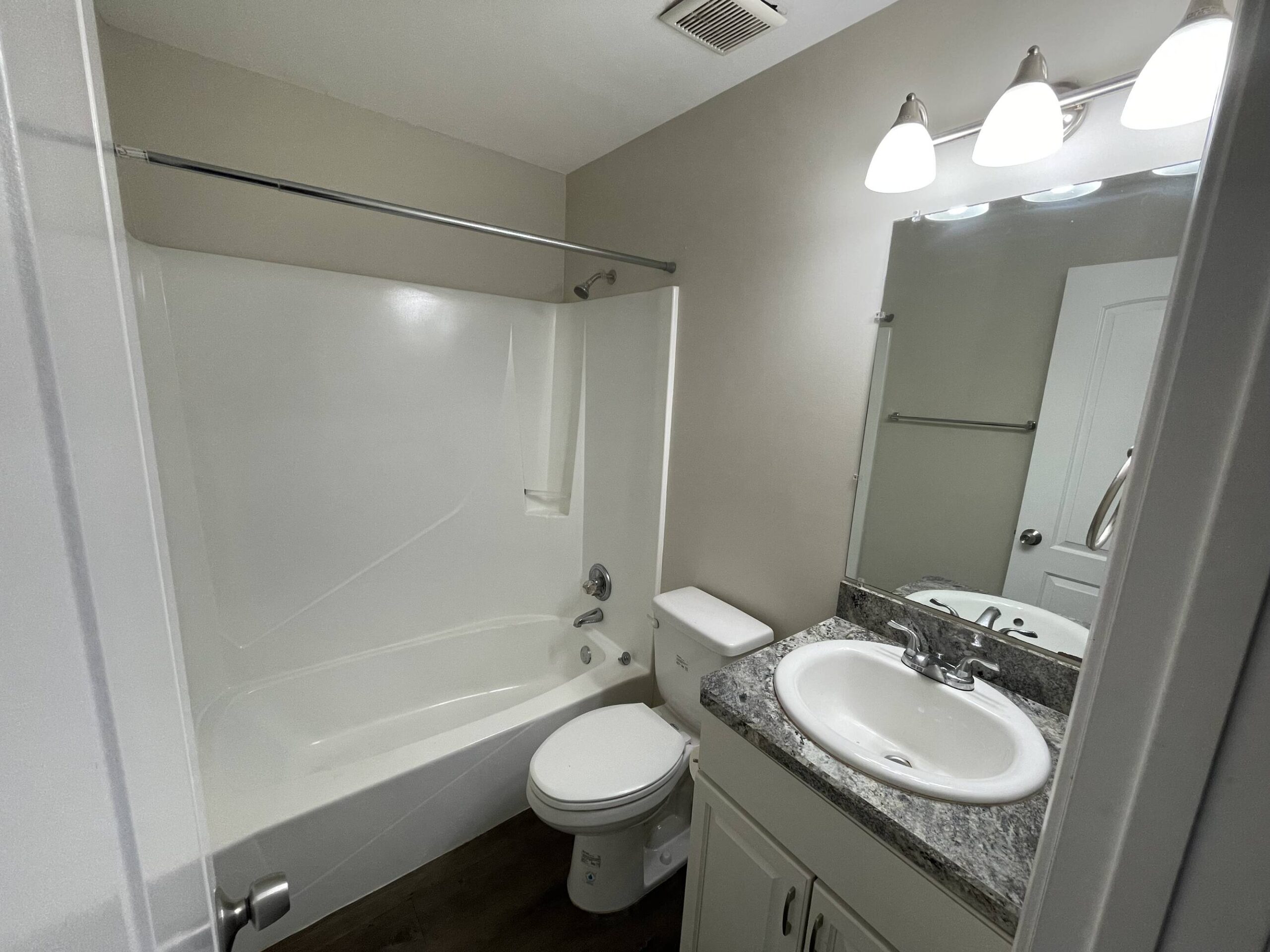 4b5d7c82b1b6412d81a858eaa27b6ed5_3000x2000_resize