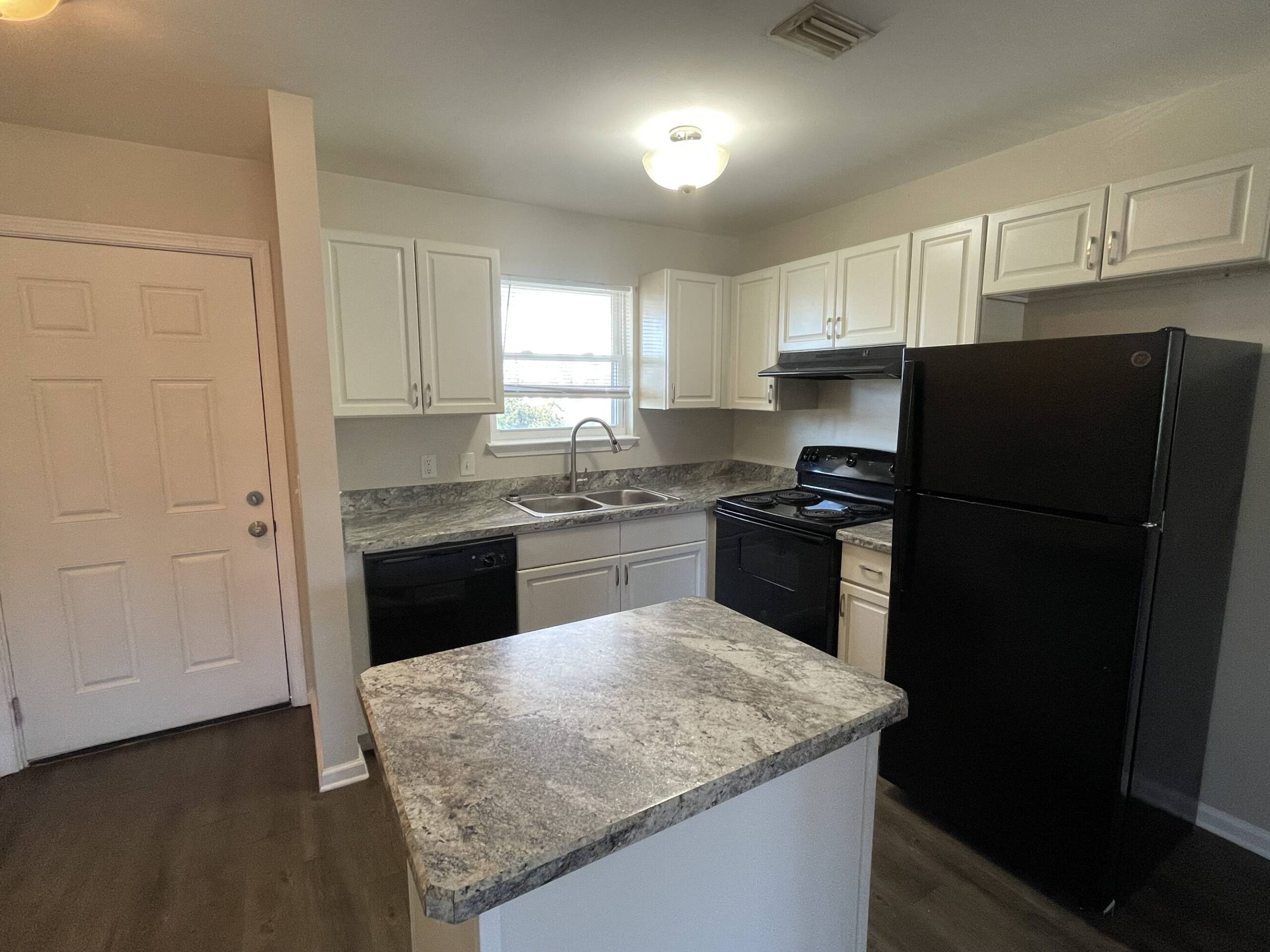 b40bf5f8fa33402a8c67a9303a5b6b1b_3000x2000_resize